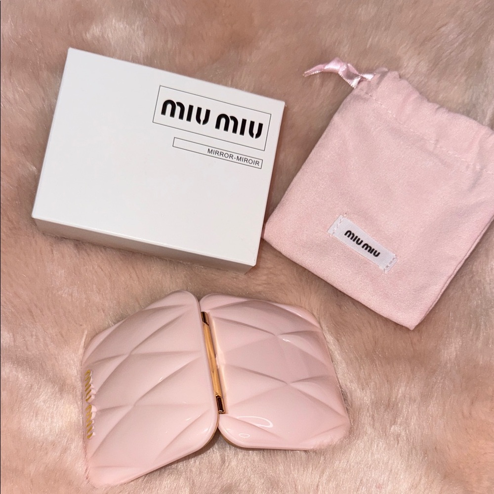 Miu Miu Quilted Pink Cosmetic Case - Picture 7 of 7